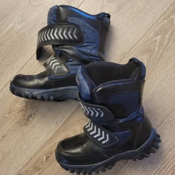 Cougar Tracer boots (Kids- US Size 4) - Picture 2 of 6